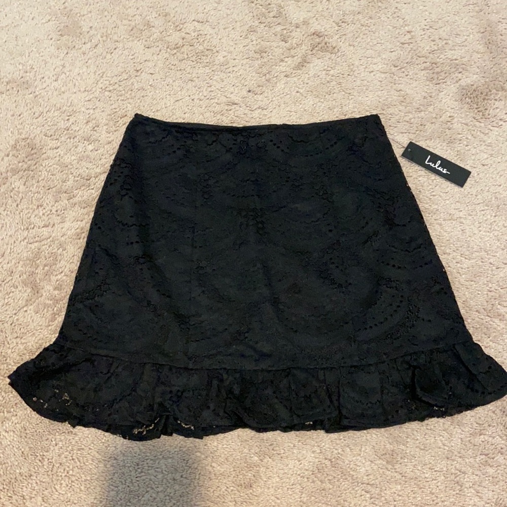 Lace skirt